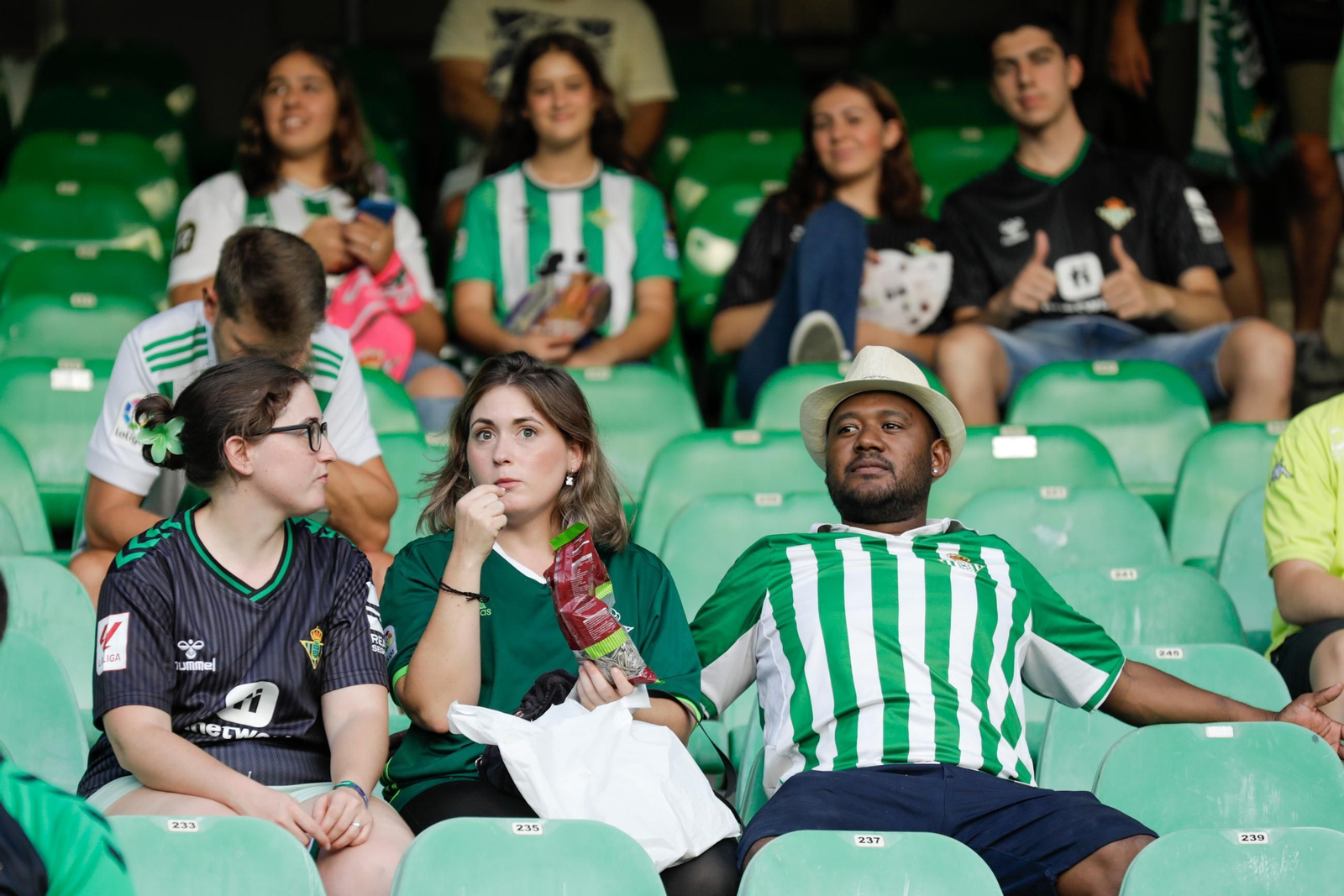 Búscate en el partido Real Betis - Kryvbas