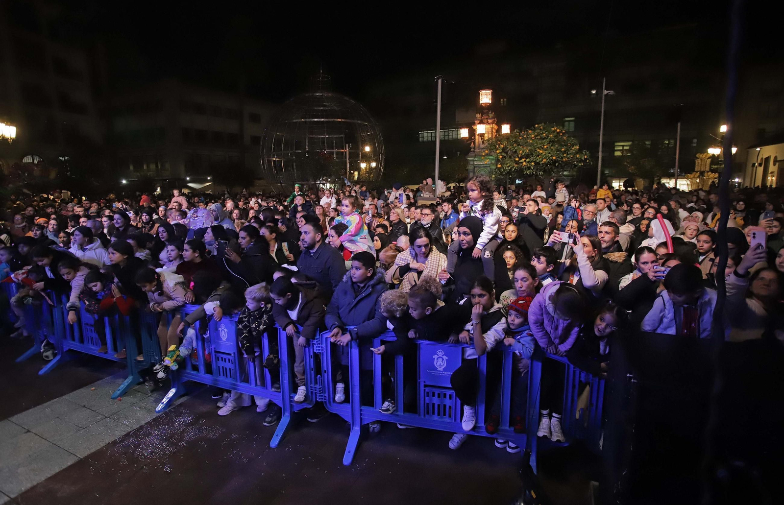 Fotos del encendido del alumbrado navideño en Algeciras