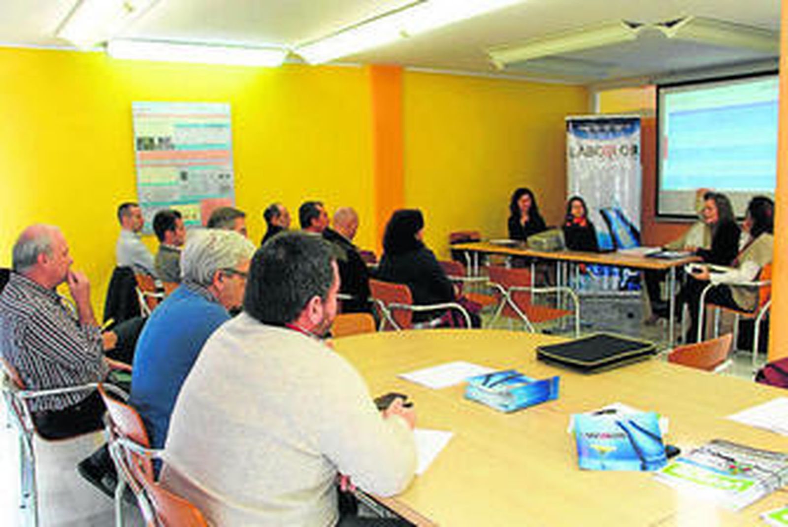 Desayuno tecnológico celebrado para mostrar los servicios de Labcolor.