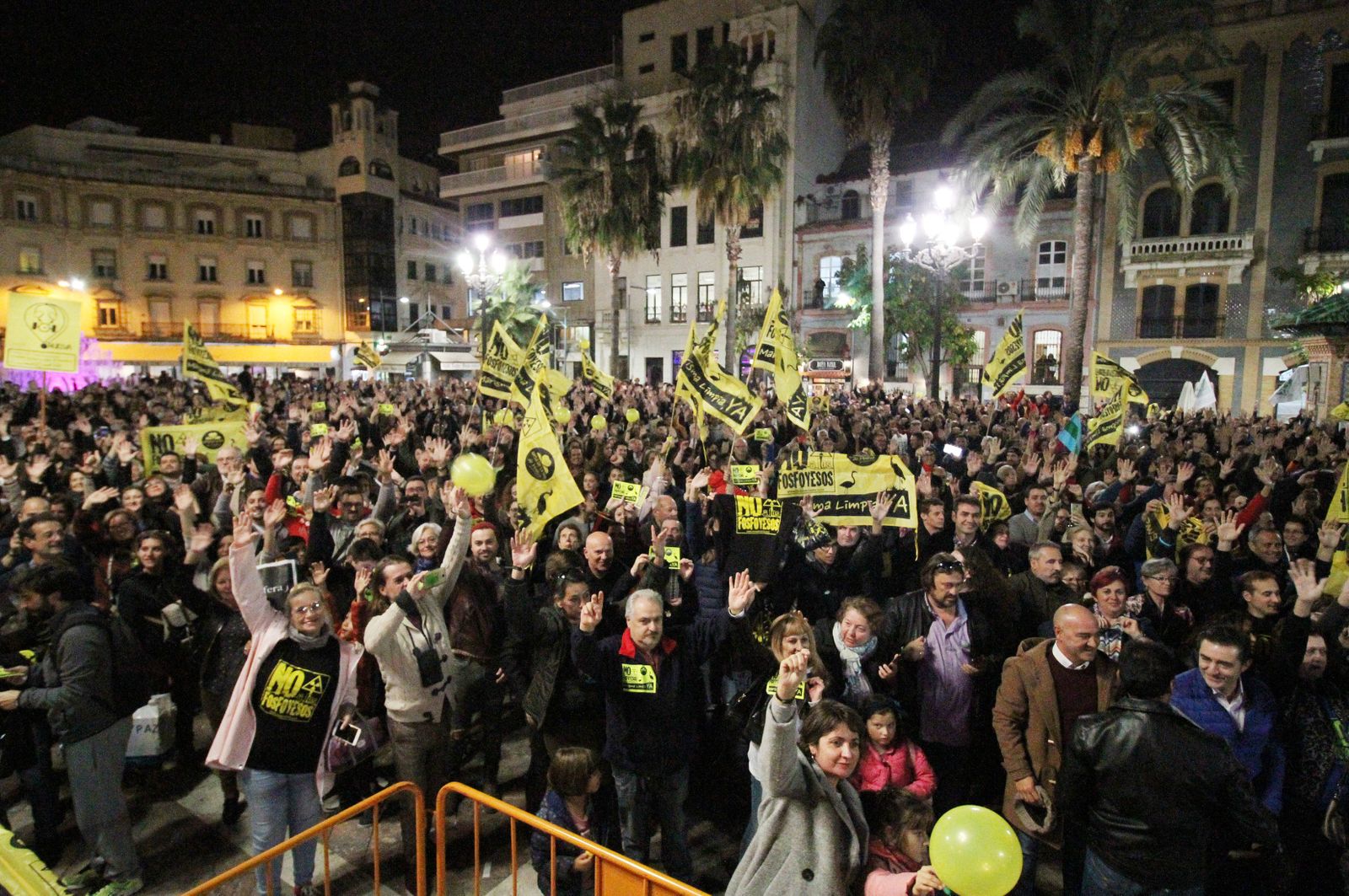 Imágenes de la manifestación contra los Fosfoyesos