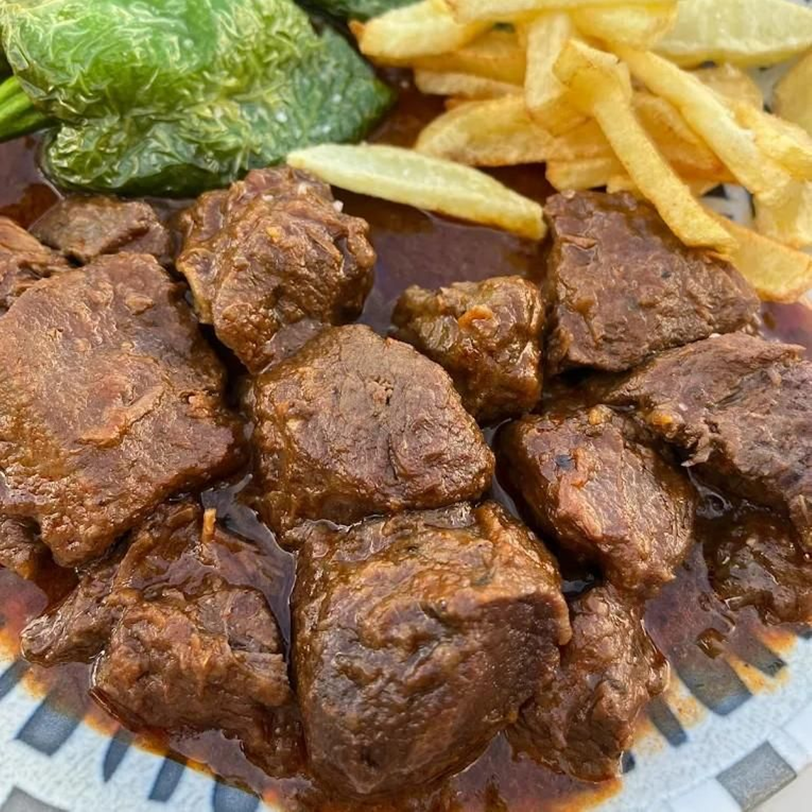 Bar Josefi (Zahara de la Sierra) Un acierto son las albóndigas de venado o el arroz con leche de cabra payoya