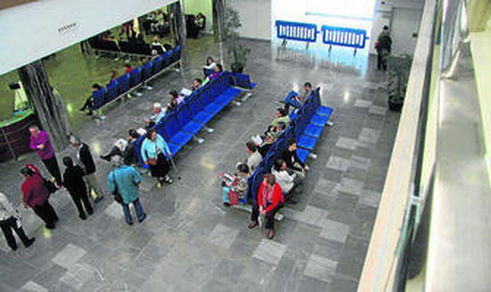 Pacientes en espera en el Regional en una imagen de archivo.