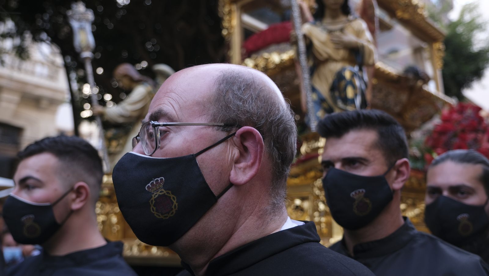 Procesión del Santo Entierro en Almería, en imágenes.