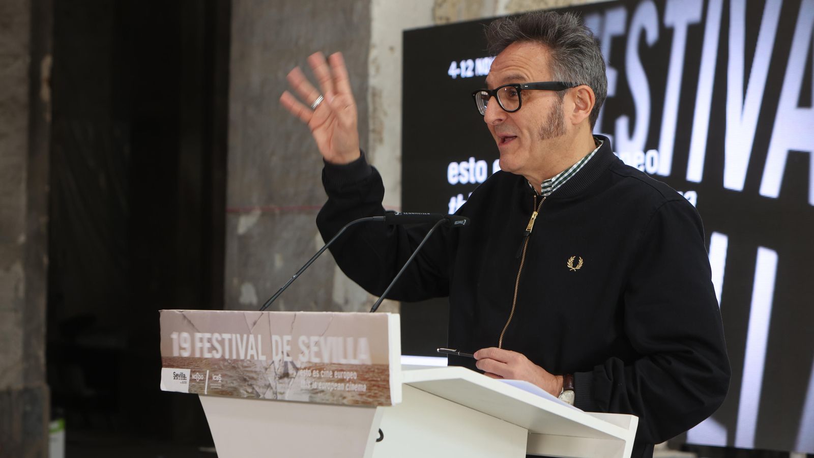 José Luis Cienfuegos.