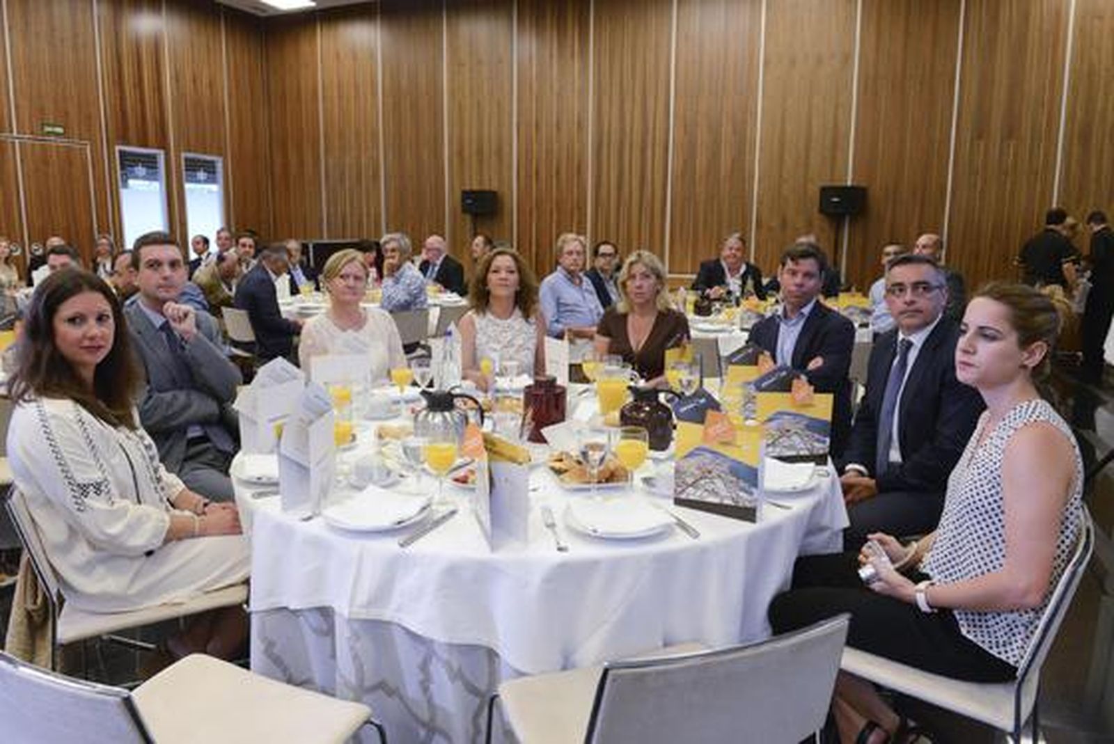 María Fernández Trujillo, Miguel Berraquero, María Isabel González, Nuria Sánchez, Rosa Prieto, Miguel Sánchez-Cossío, Luis Sánchez Grimaldi y Natalia López.

Foto: Joaquin Hernandez Kiki
