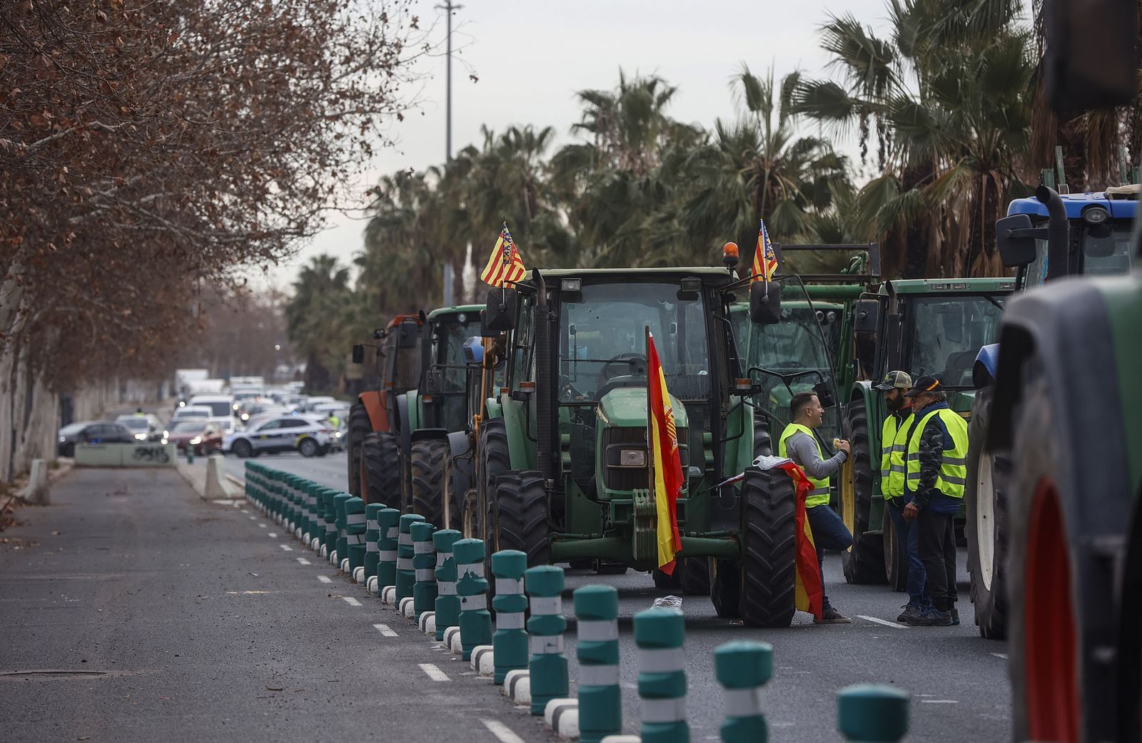 Las imágenes de la tractorada por las carreteras españolas: el campo para las principales vías