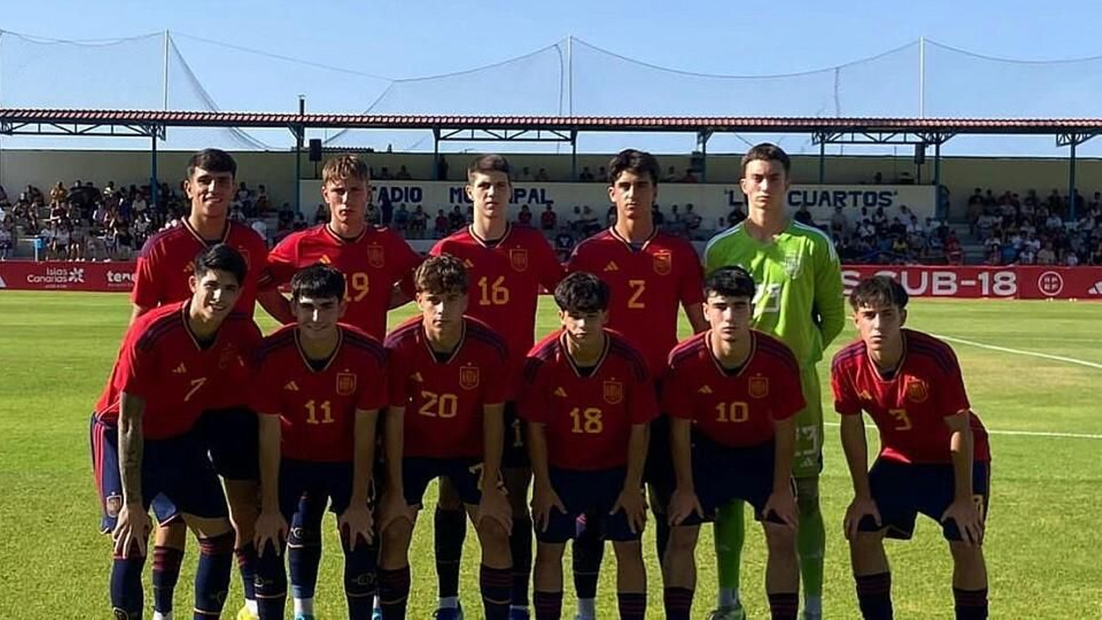 Once inicial, con Izan Merino y Antoñito Cordero.