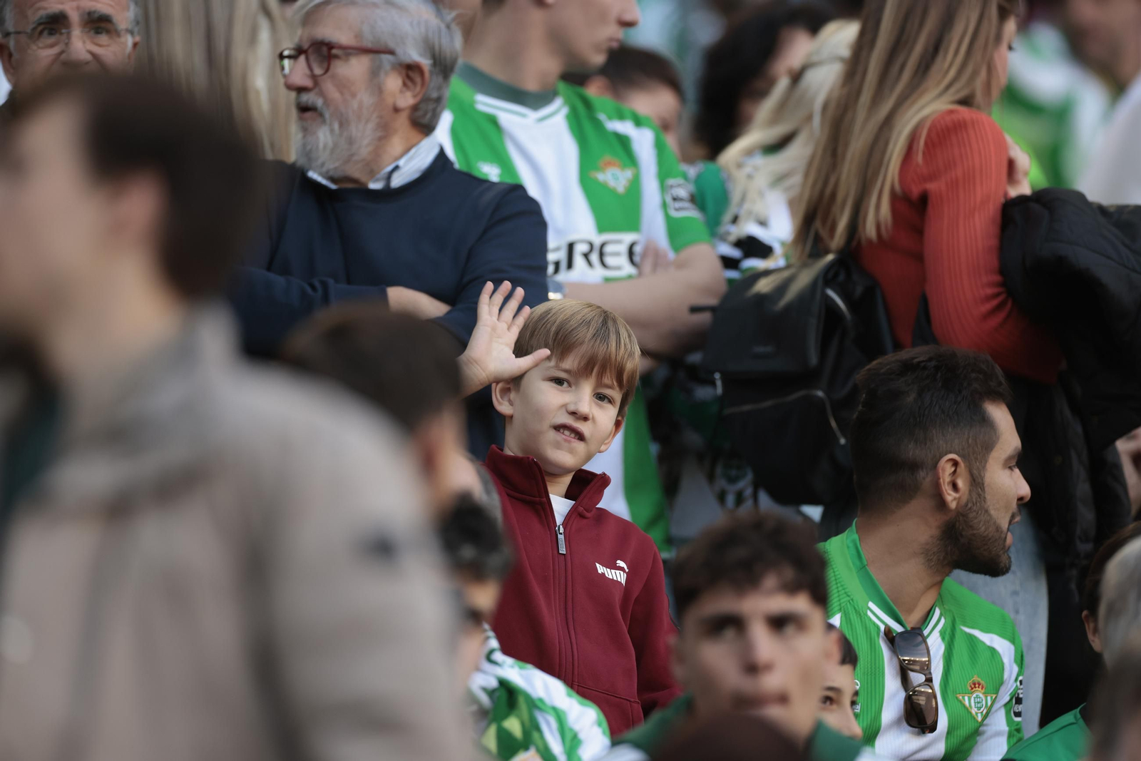 Búscate en las fotos del Betis - Girona