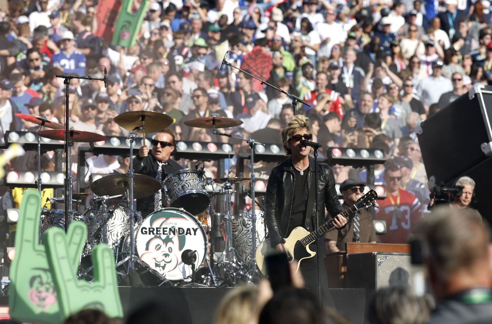 Las mejores fotos de la Super Bowl con la actuación de Bad Bunny