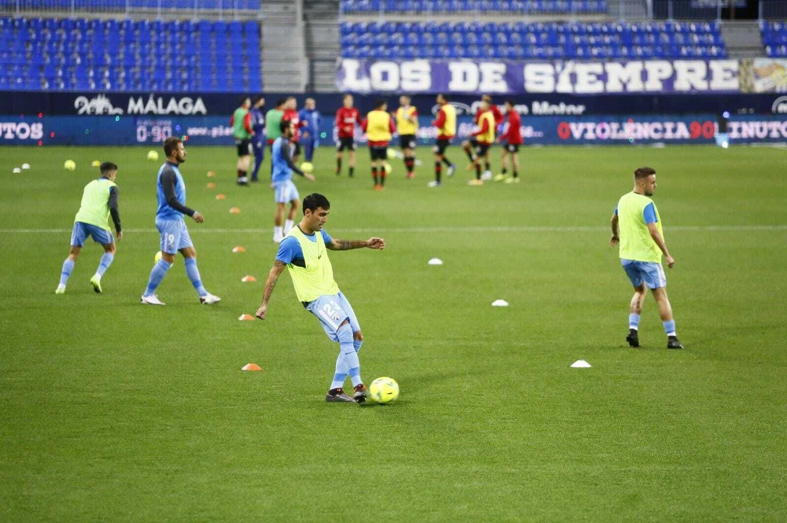 Las fotos del calentamiento previo del Málaga CF-Logroñés
