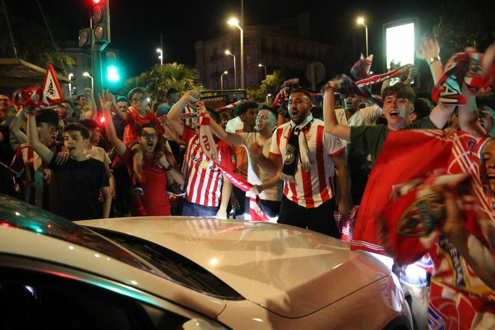 ¡Locura en Almería tras el ascenso a Primera!