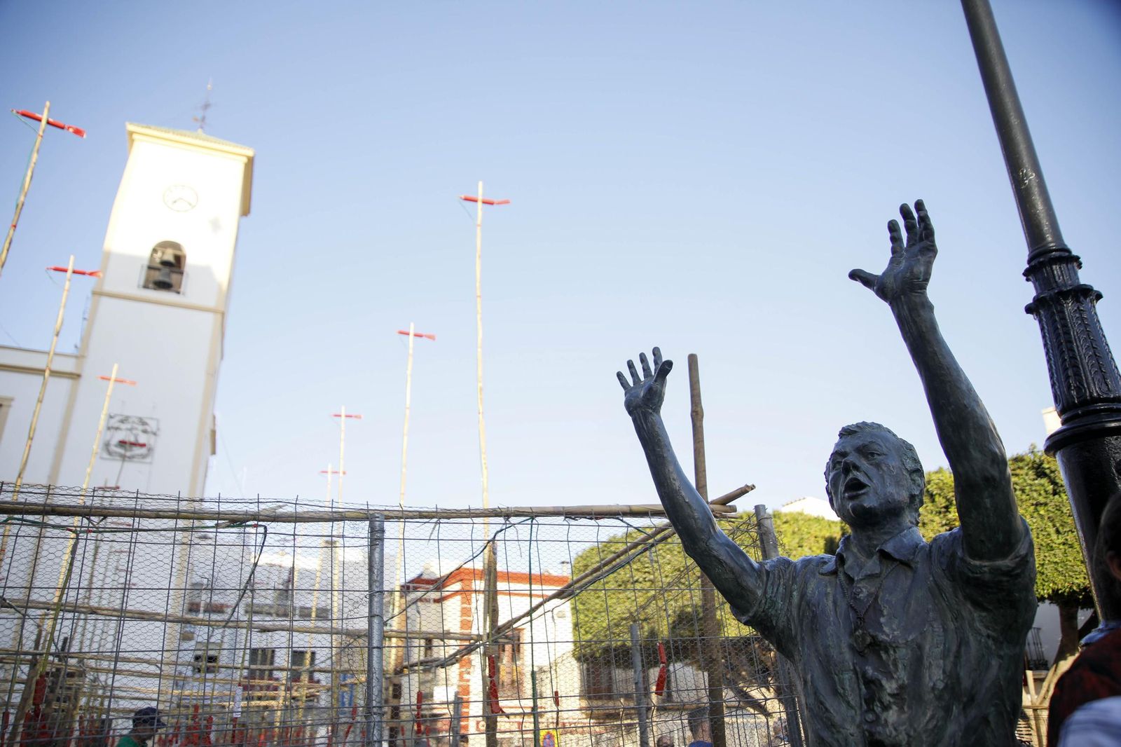 Las imágenes de la misa vespertina y procesión del Cristo de la Luz de Dalías