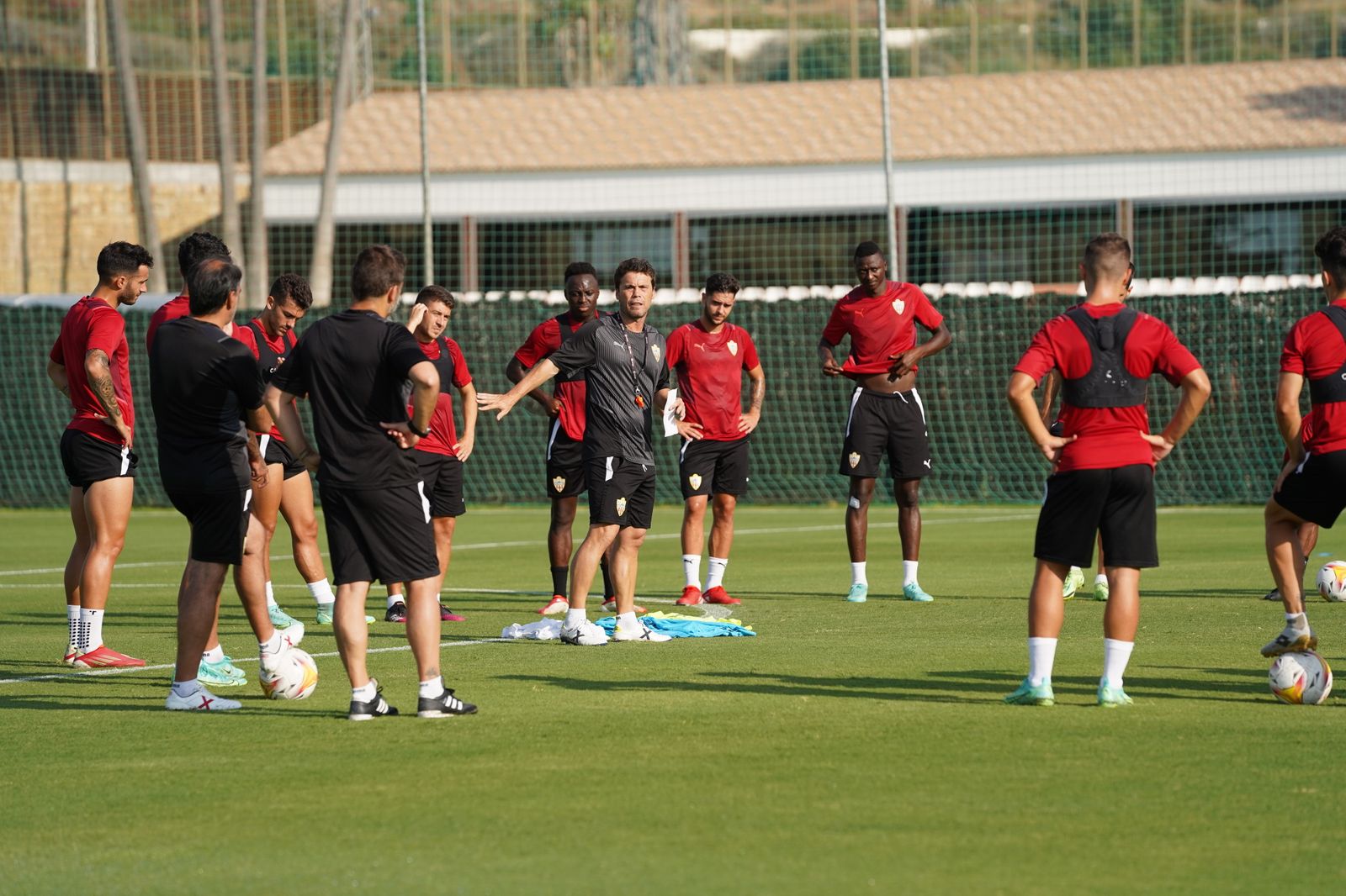 Imágenes del entrenamiento matinal de la UDA de este martes