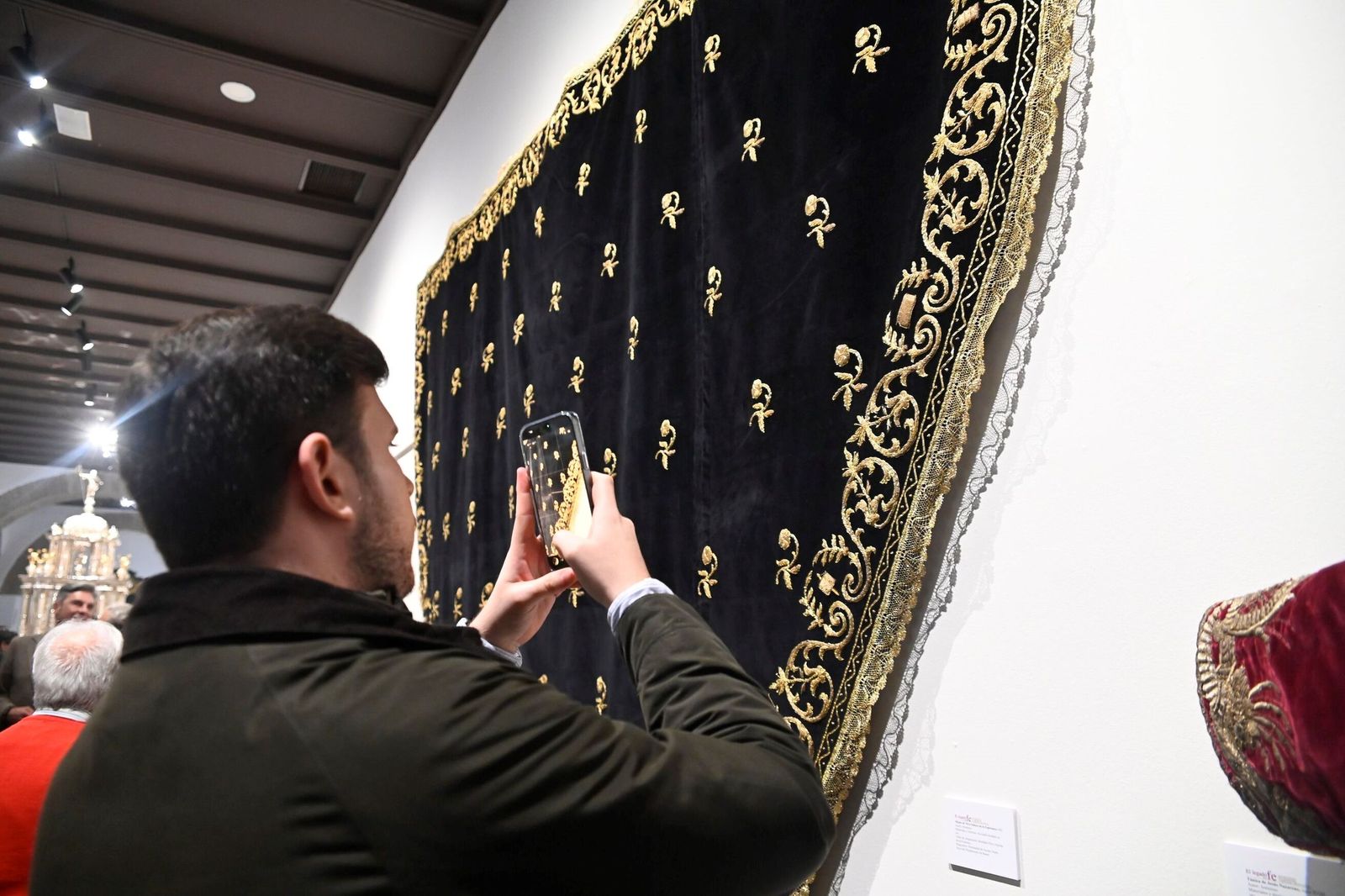 Las mejores fotos de la exposición 'El legado de la fe' sobre patrimonio cofrade cordobés restaurado