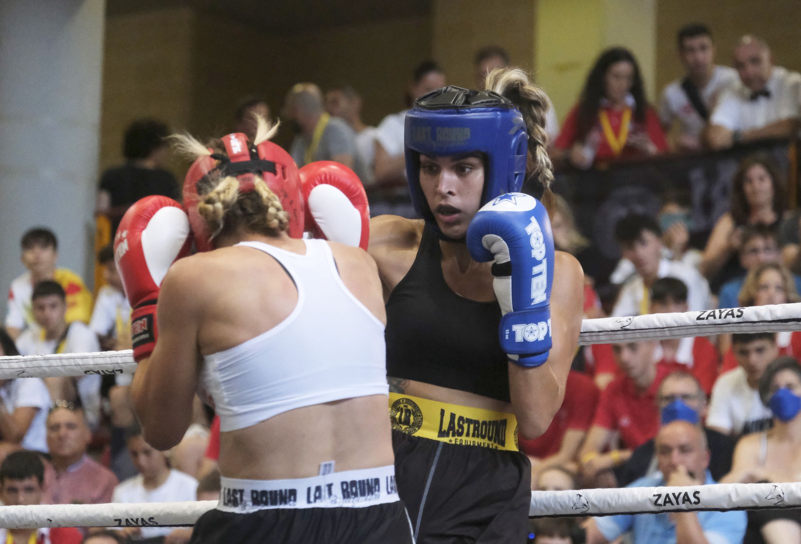 Córdoba disfruta del Campeonato de España de kick boxing, en imágenes