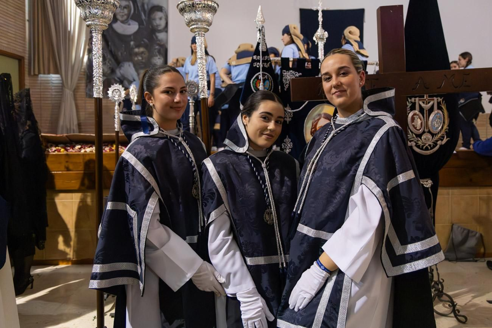 La temida lluvia impide el desarrollo normal de este Martes Santo