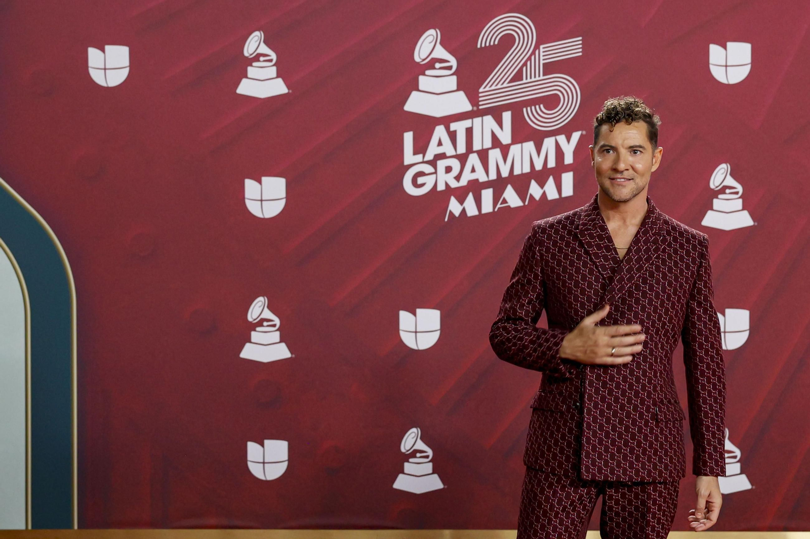 Todos los famosos, tendencias y curiosidades en la alfombra roja de la 25 edición de los Grammy Latinos