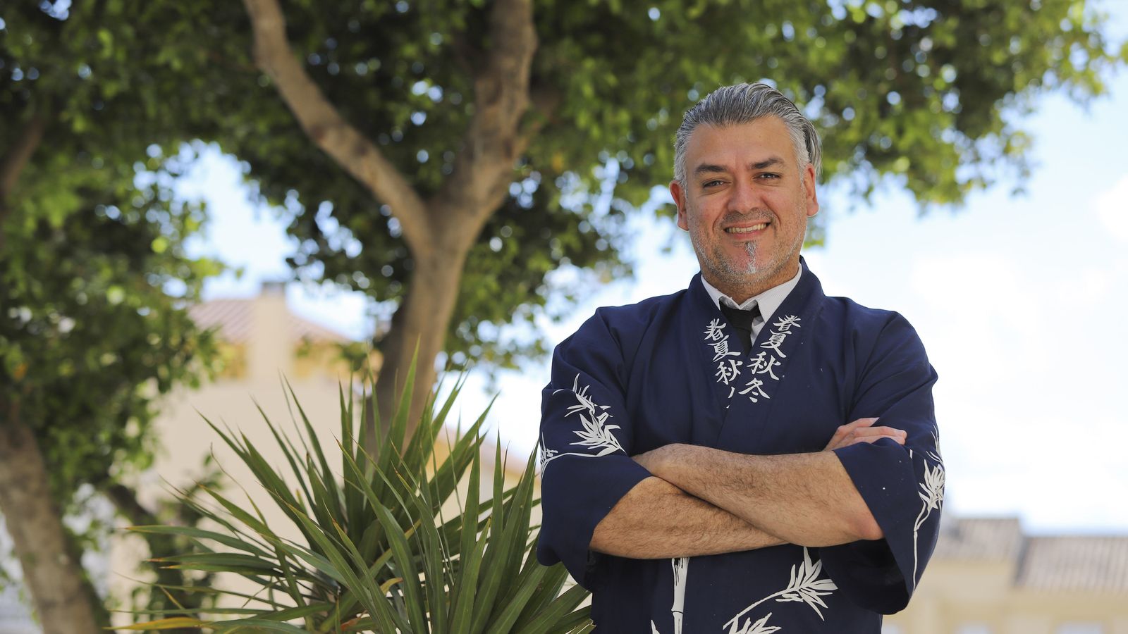 El sushi chef en las calles de la Colonia de Santa Inés.