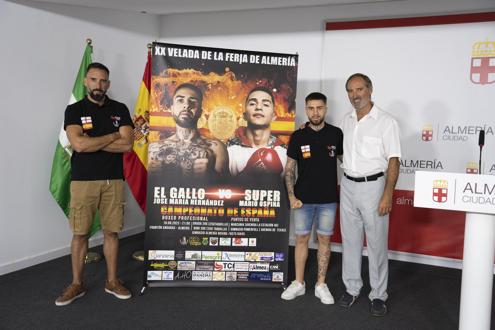 Presentación de la XX Velada de Boxeo de la Feria de Almería con la presencia del boxeador José María “El Gallo” Hernández.