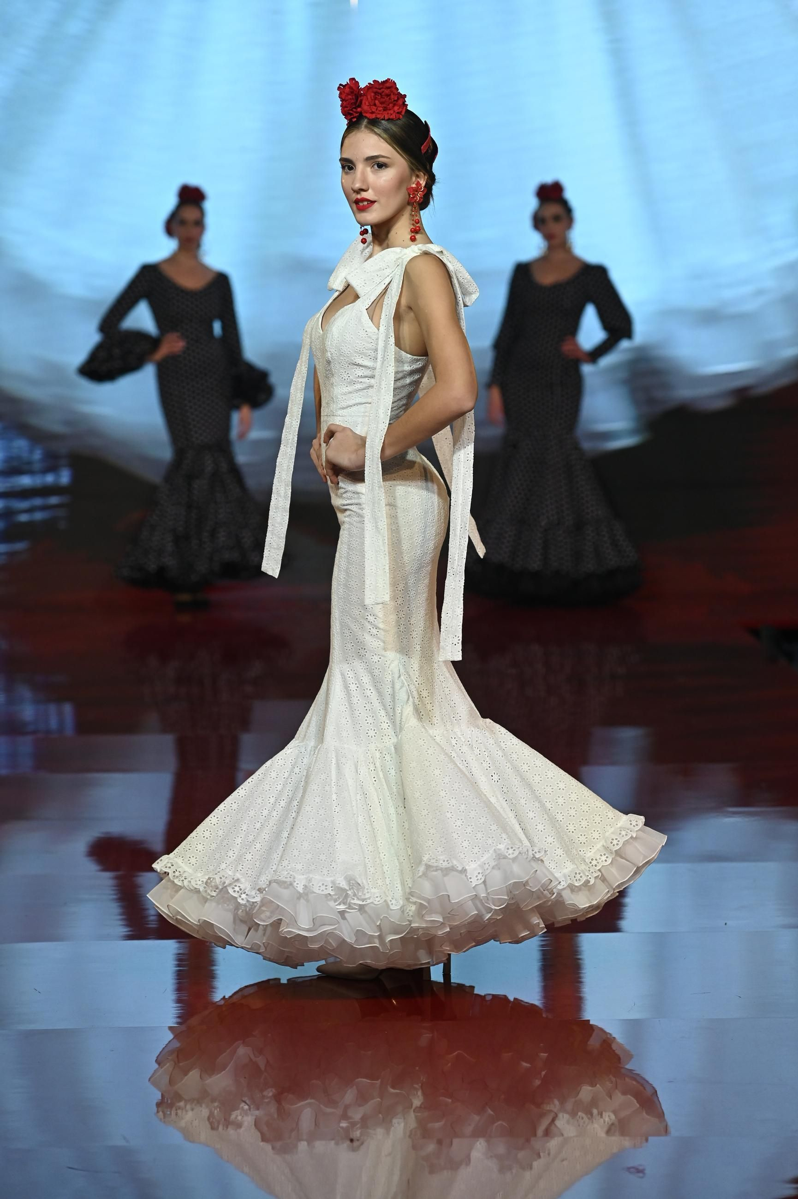 Huelva Flamenca 2025: Desfile De Lunares y Volantes