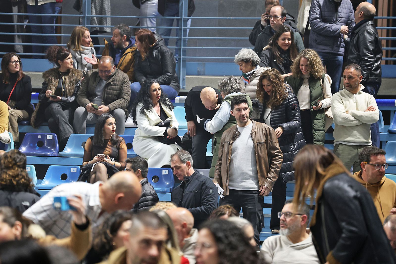 Imágenes del ambiente previo al concierto de Manolo García