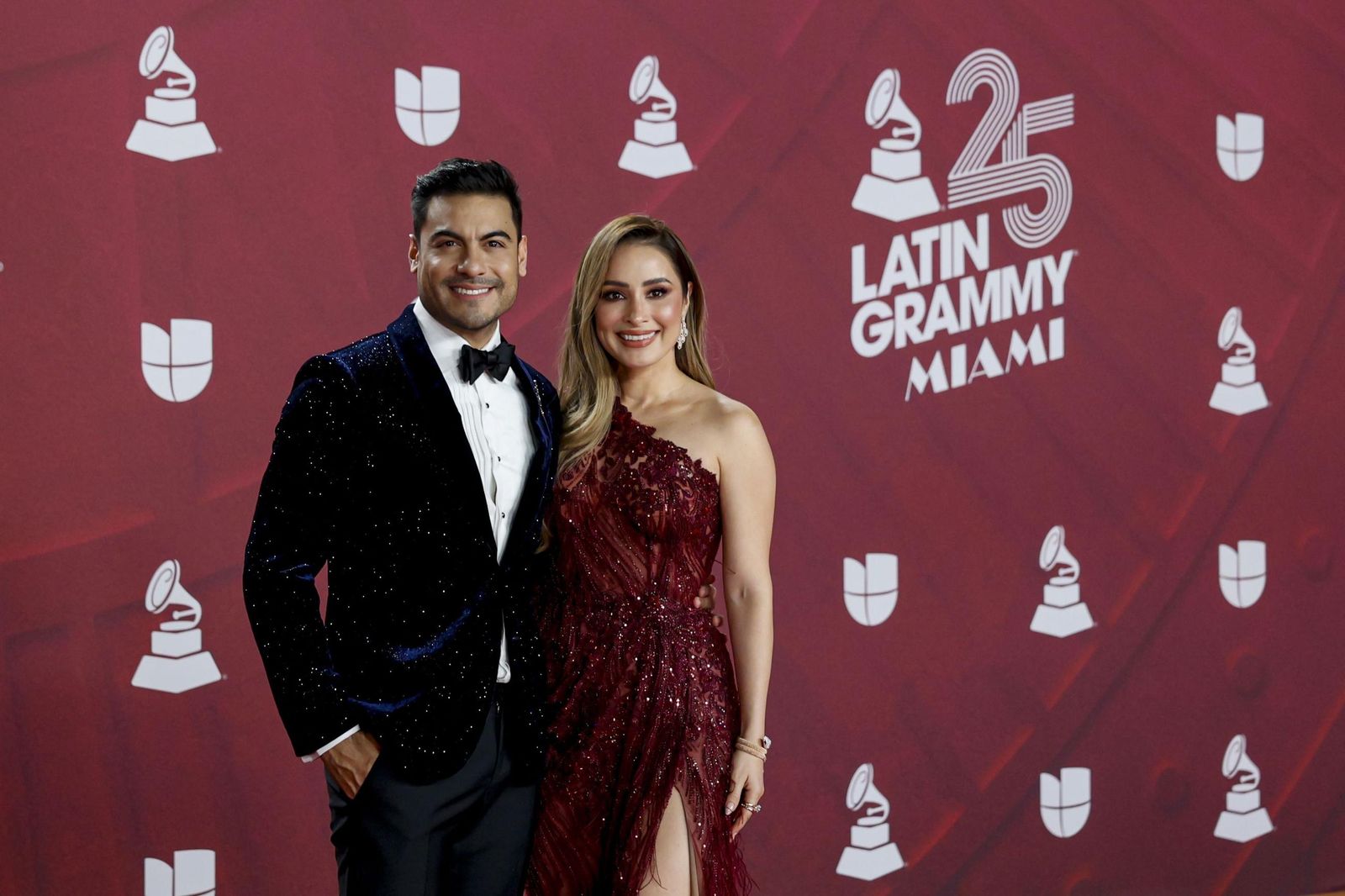 Todos los famosos, tendencias y curiosidades en la alfombra roja de la 25 edición de los Grammy Latinos