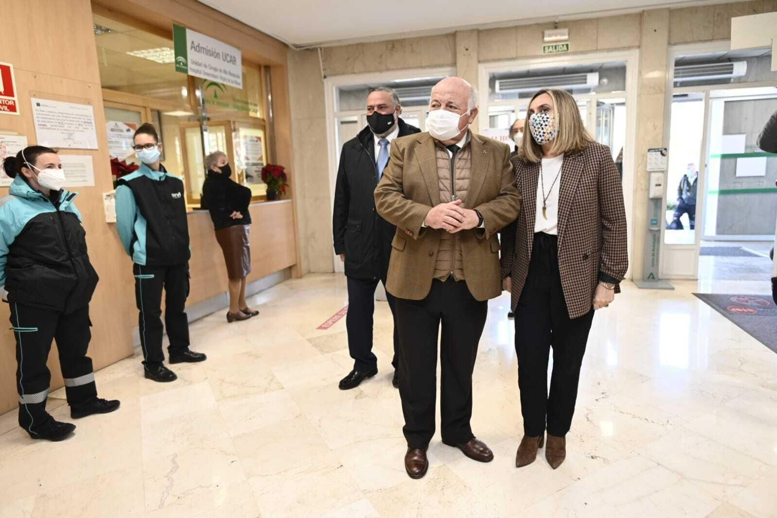 La Junta se prepara para la tercera ola con una nueva UCI en Granada