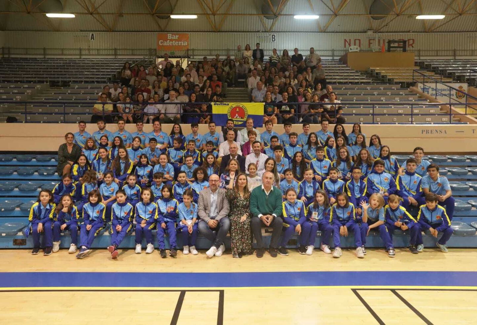Foto de familia del CD Natación Ciudad de Algeciras.