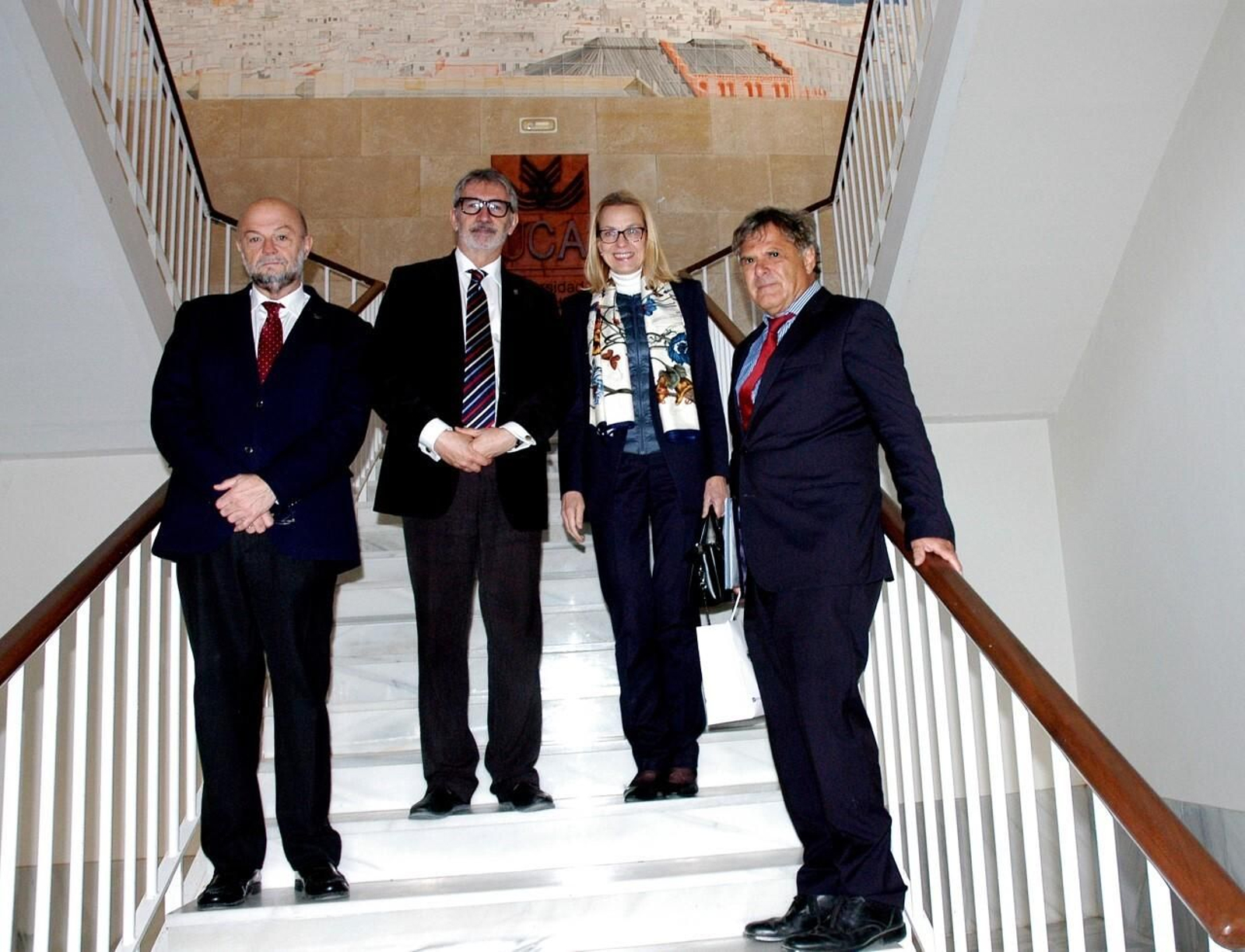 Imagen de la visita de la delegación alemana a la UCA.