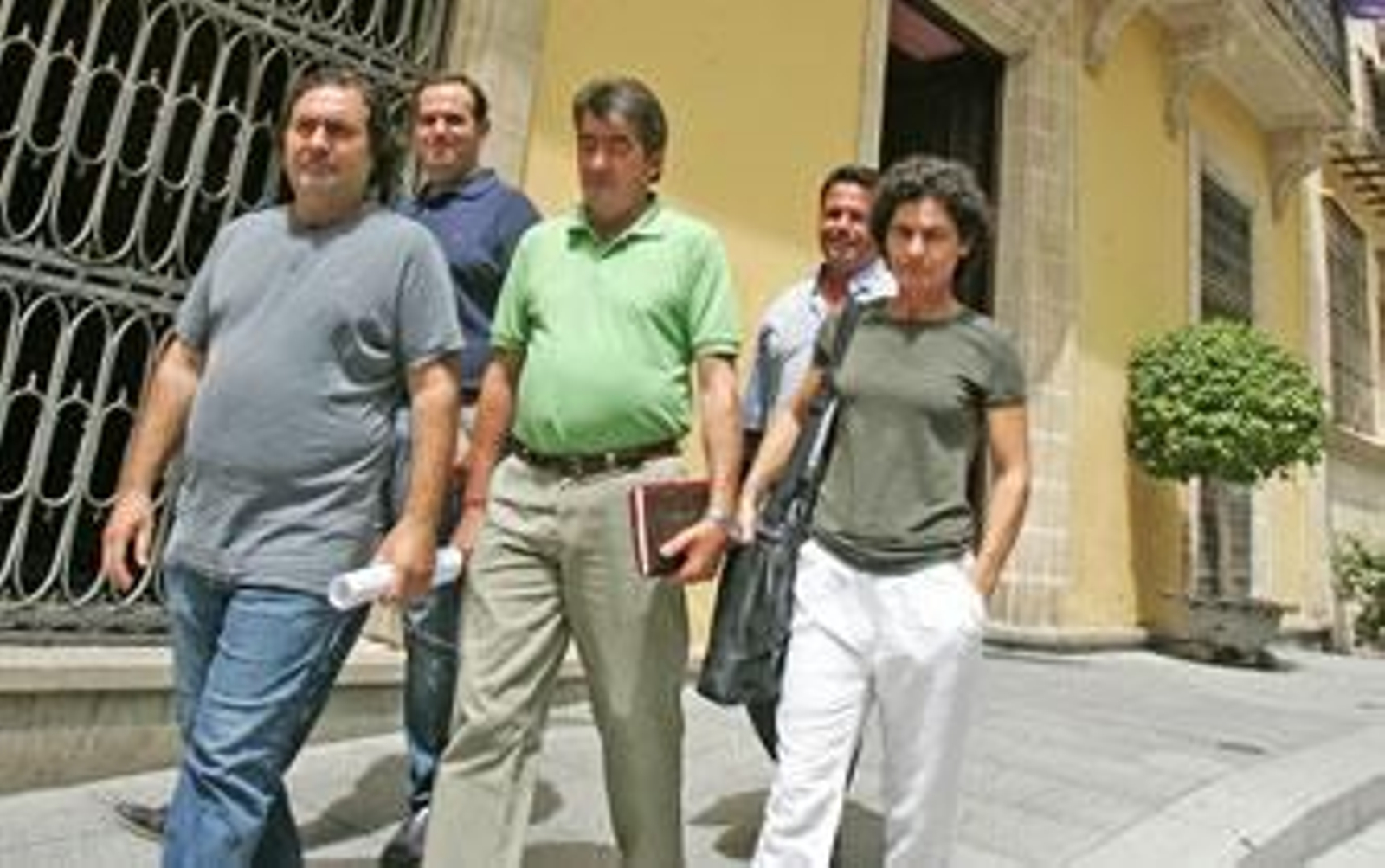 Los alcaldes de las ELAs piden a Pelayo que defienda su mantenimiento