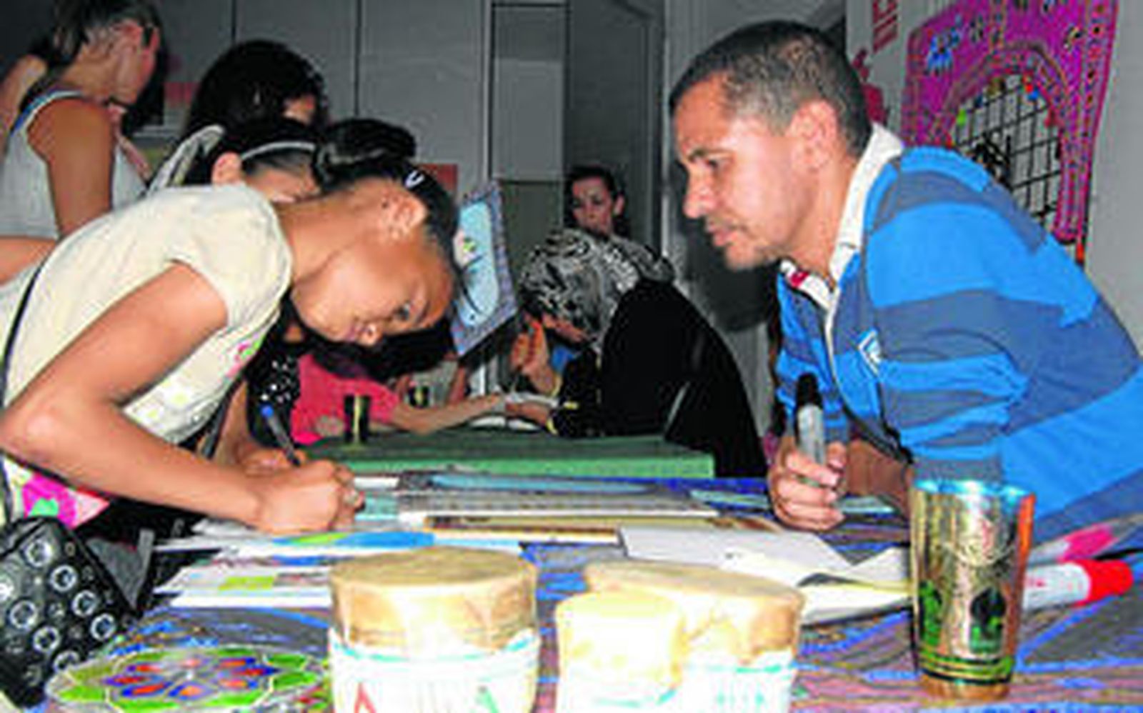 Talleres de caligrafía árabe, organizado por Codenaf.