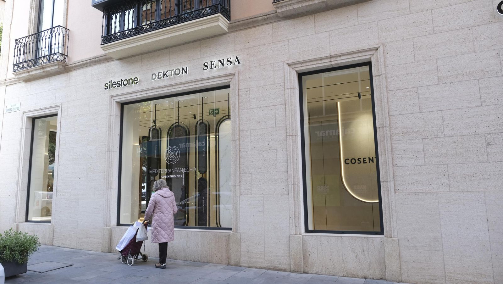 Cosentino City llega al Paseo de Almería , en imágenes