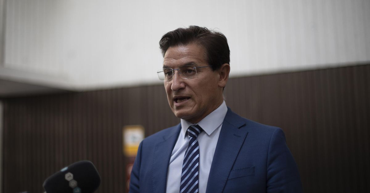 El alcalde de Granada pide a la Junta que no cierre la ciudad y apruebe ...