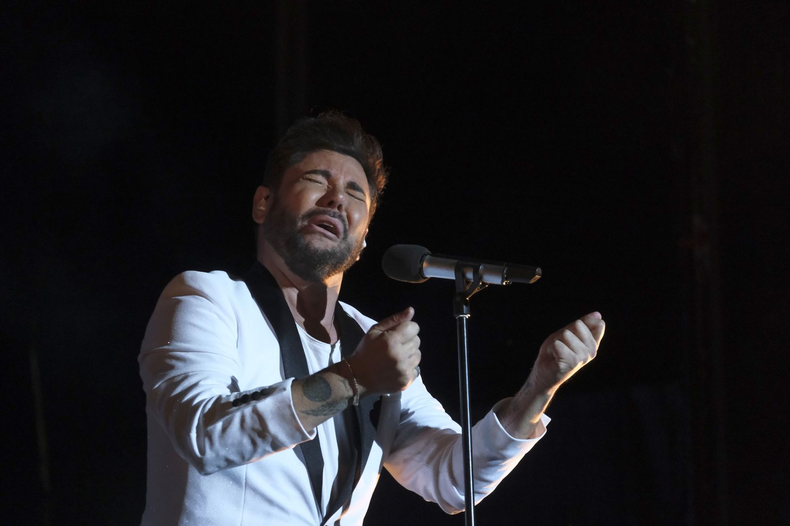 El concierto de Miguel Poveda en Córdoba, en imágenes