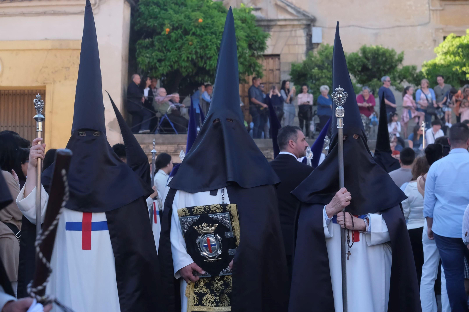 Jueves Santo en Córdoba: la procesión del Cristo de Gracia, en imágenes