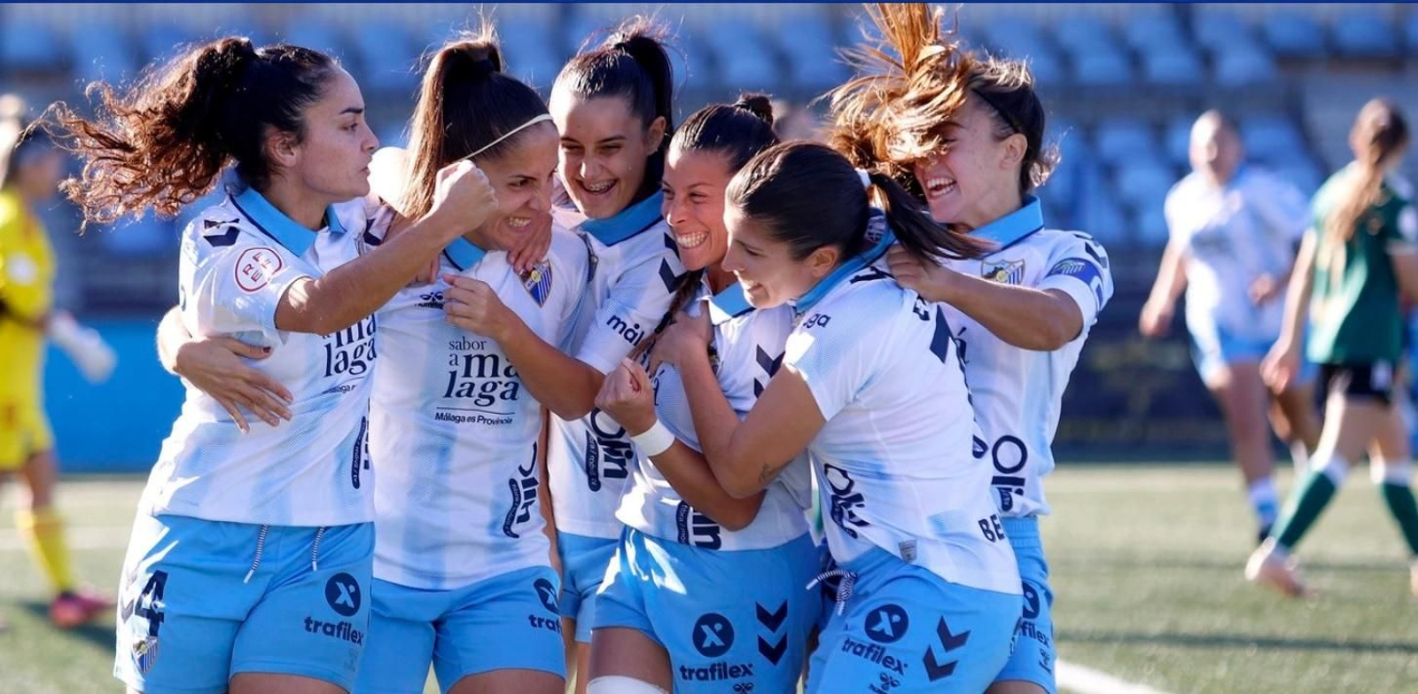 El Málaga Femenino celebra. El Málaga Femenino celebra.