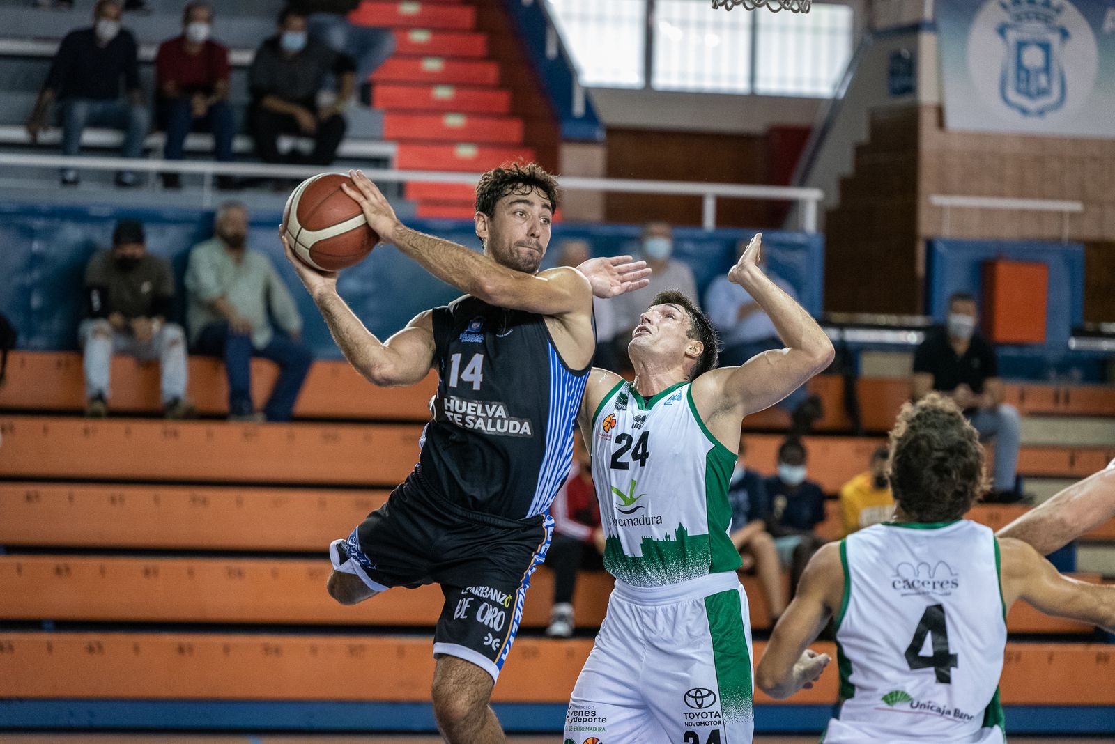 Baloncesto: Imágenes del Huelva Comercio - Extremadura