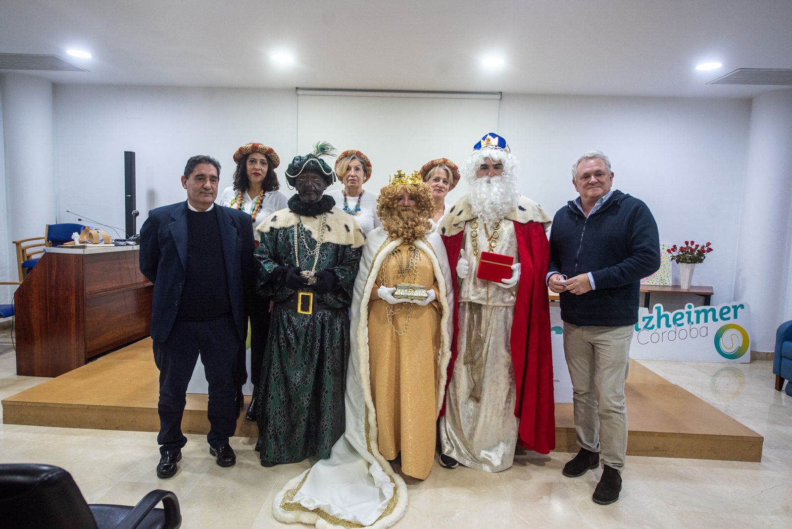 La visita de los Reyes Magos a la asociacion San Rafael de Alzheimer