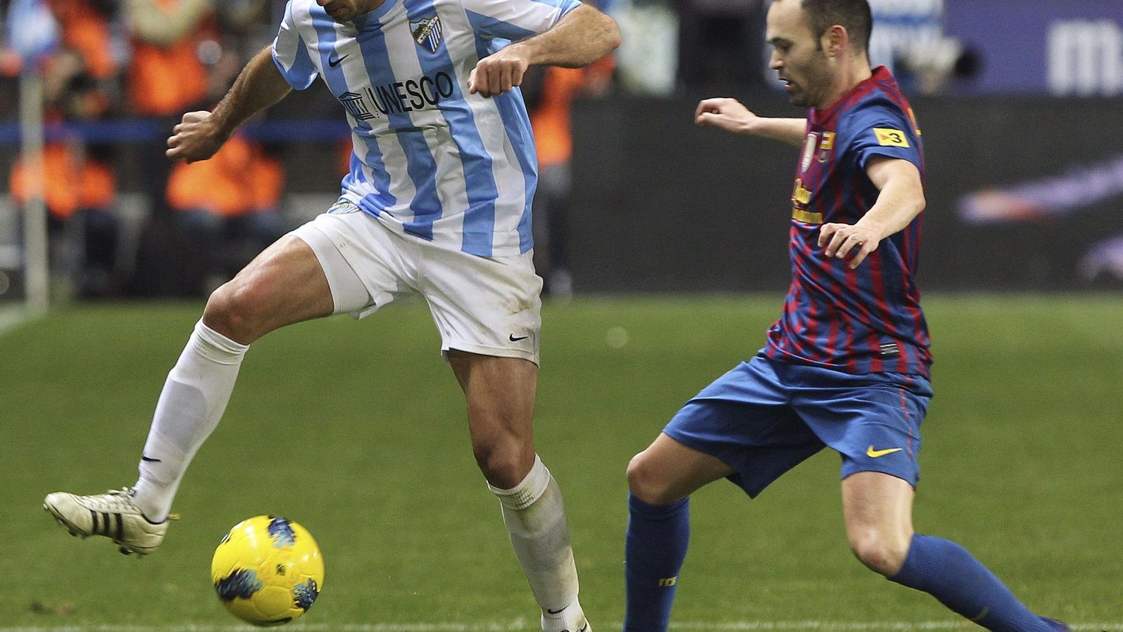 Las fotos de Andrés Iniesta en La Rosaleda con España y el Barcelona Las fotos de Andrés Iniesta en La Rosaleda con España y el Barcelona