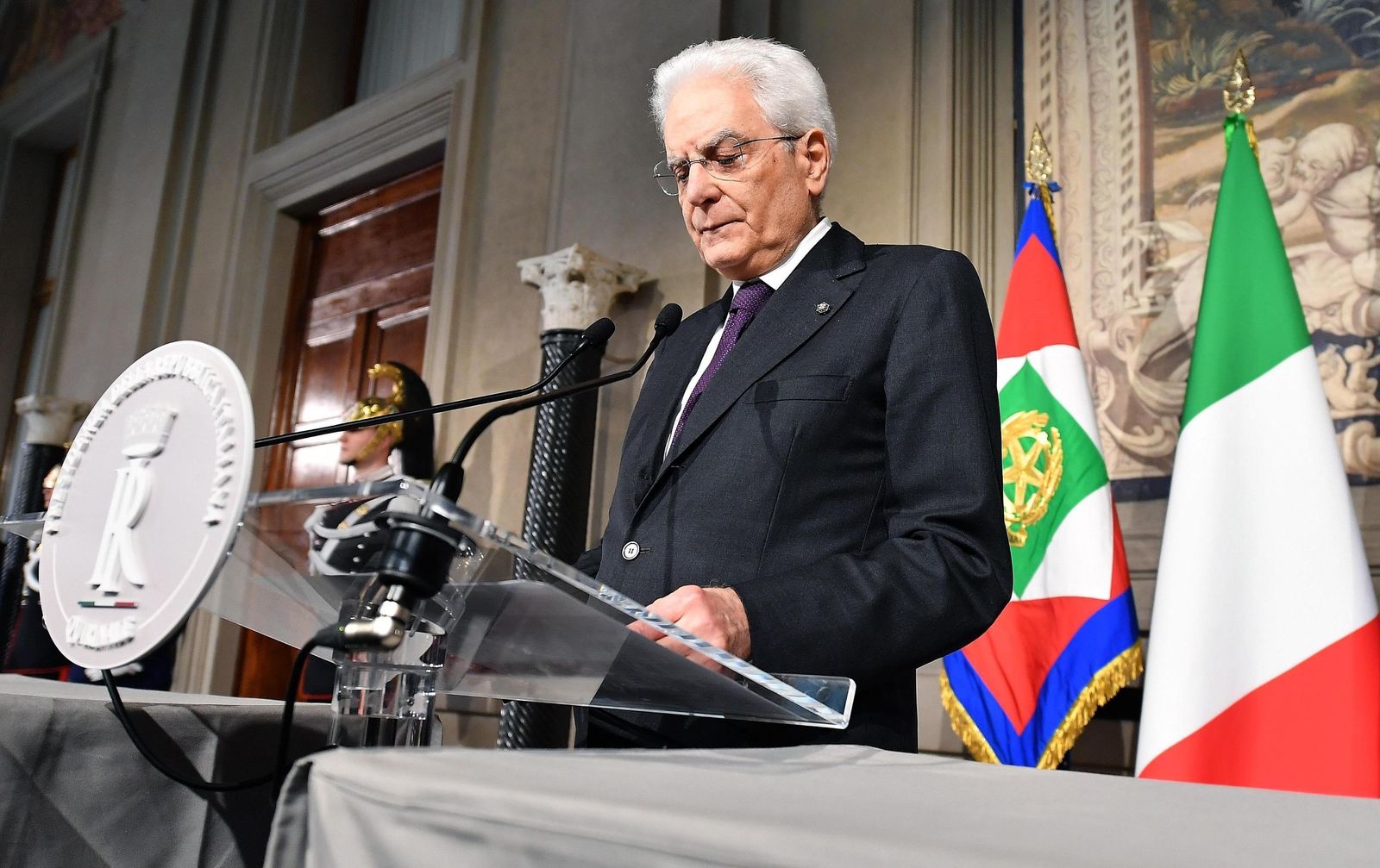 El presidente italiano, Sergio Mattarella, durante la rueda de prensa que ofreció el lunes en el Palacio Quirinal, en Roma.