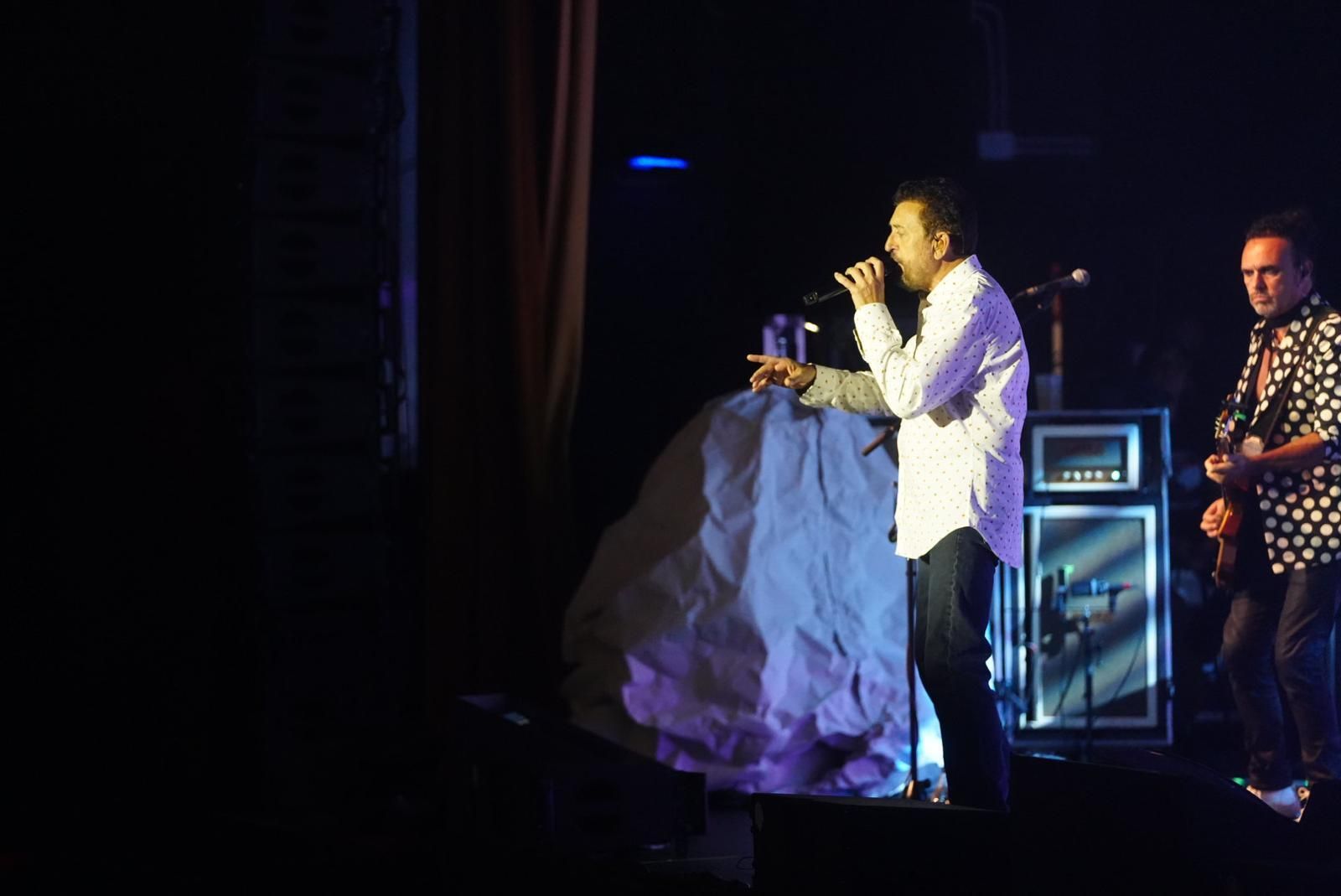 El concierto de Manolo García en el teatro El Silo de Pozoblanco, en fotografías