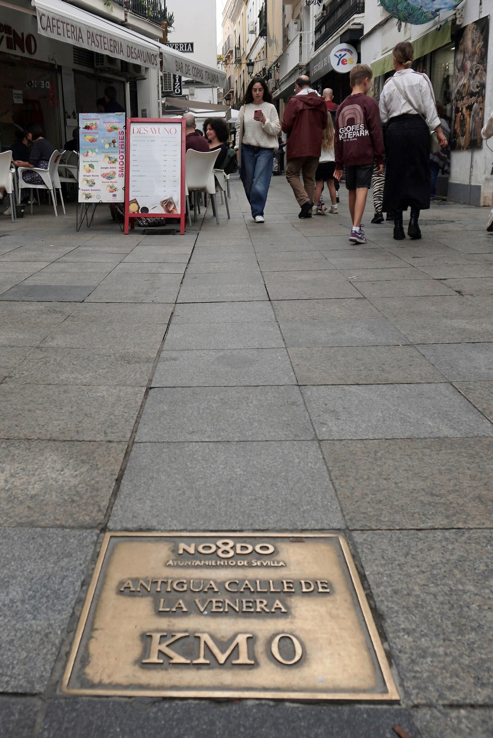 La placa que señala el kilómetro cero.