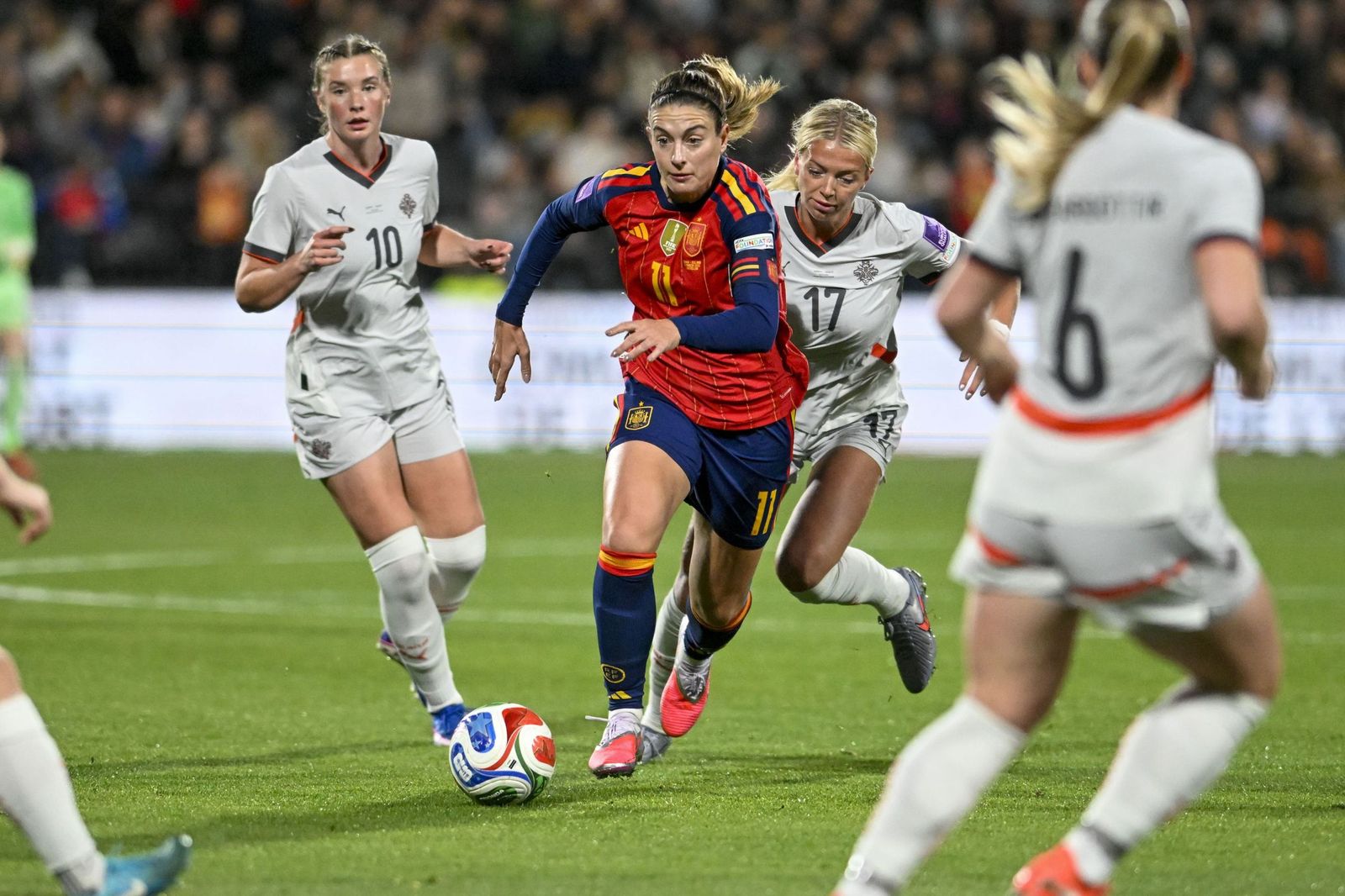 Las fotos del España-Islandia de fútbol femenino