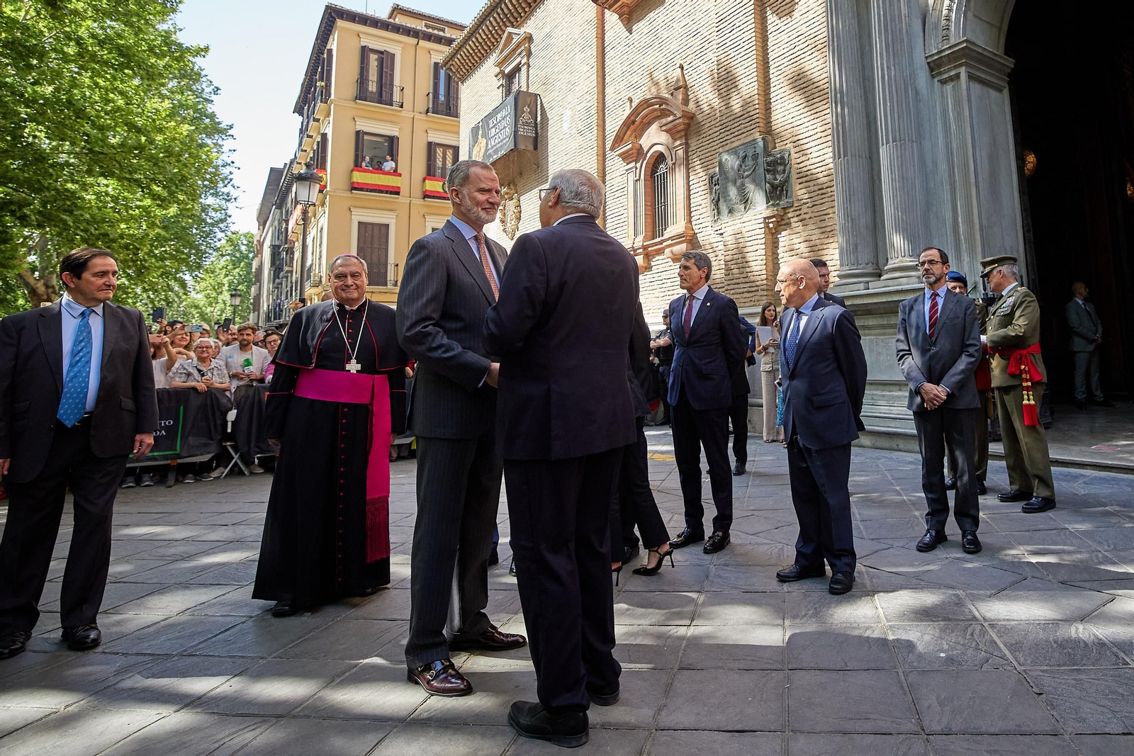 El Rey Felipe VI visita la Basílica de las Angustias, Mayo 2025 Las imágenes de la vista del Rey Felipe VI a la Basílica de la Virgen de las Angustias de Granada
