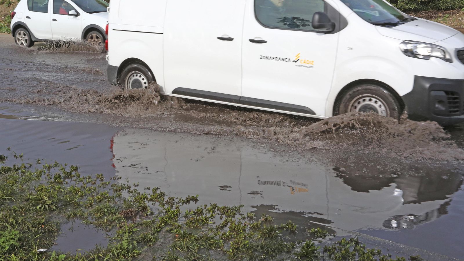 Imagen de la rotonda de acceso a Jerez en la zona Sur