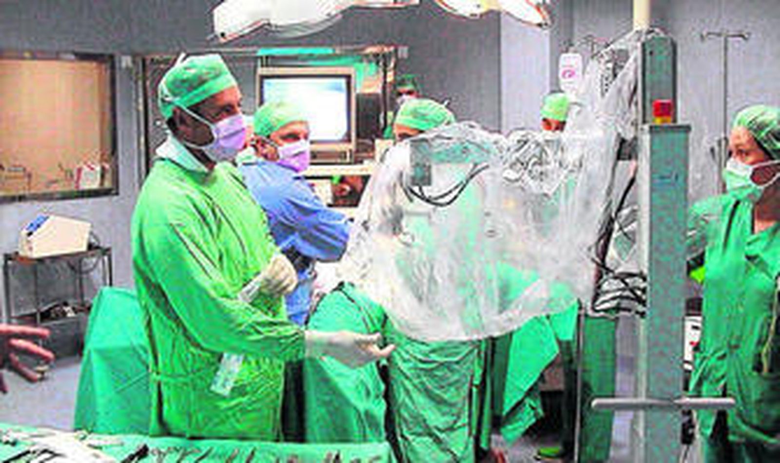 Robot cirujano, desarrollado a partir de una patente de la UMA.