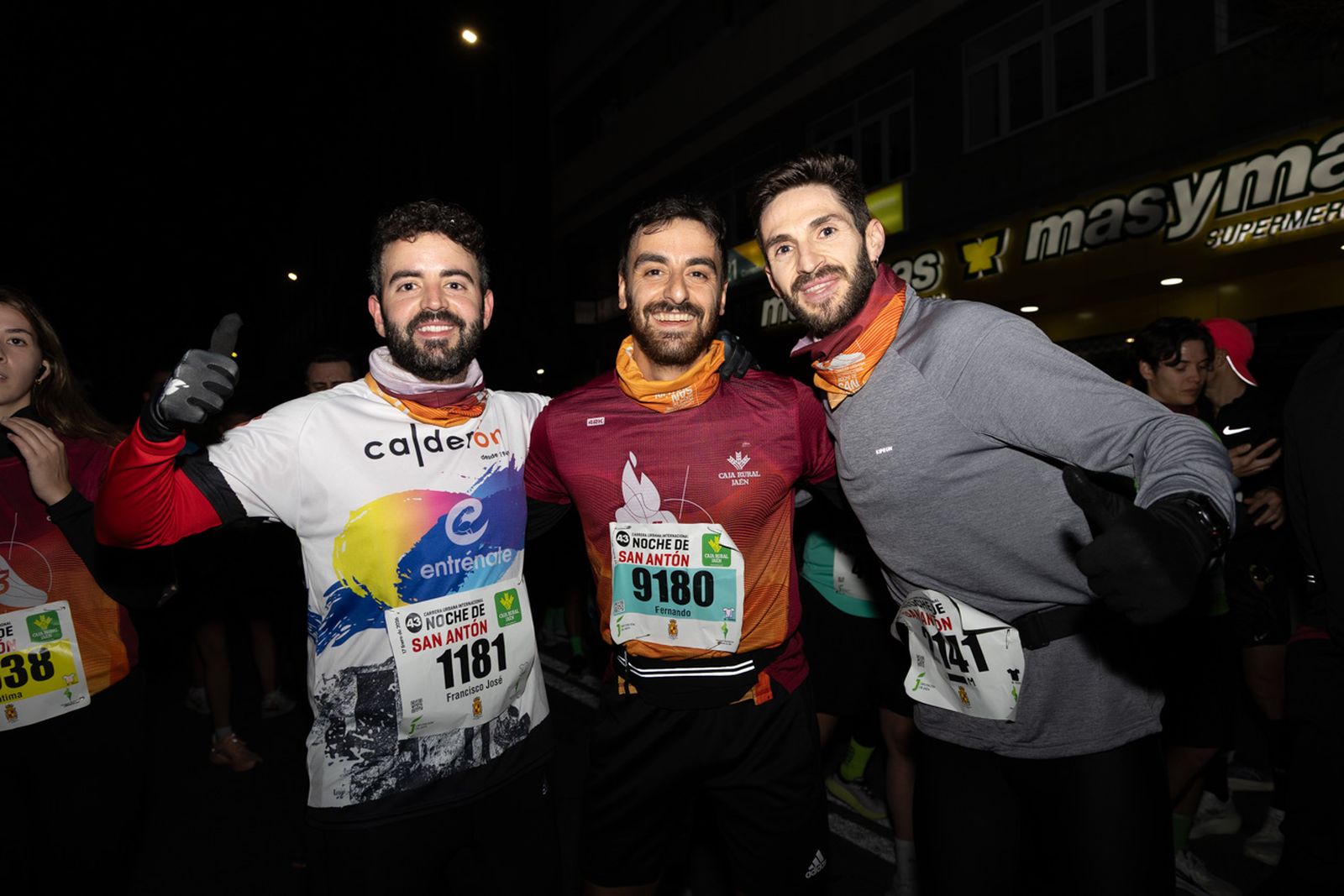 En imágenes: búscate en tu llegada a meta de la Carrera de San Antón 2026 (III)