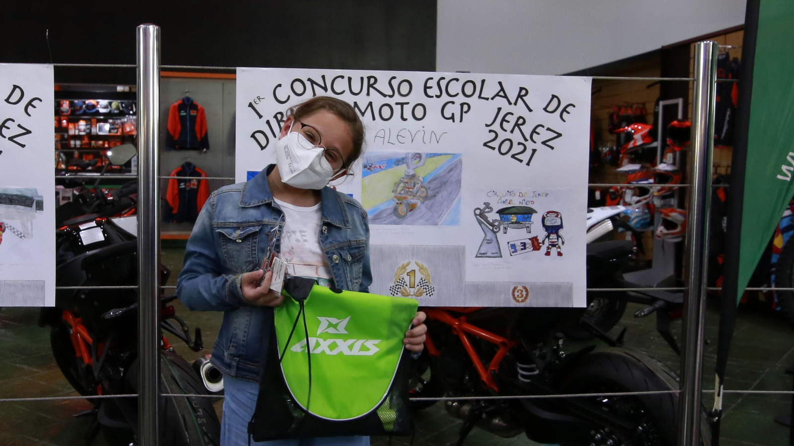 Entrega de premios en El Motorista del Concurso de Dibujo Escolar MotoGP.