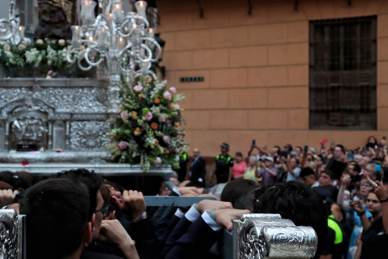 Salida procesional de la Virgen de la Victoria