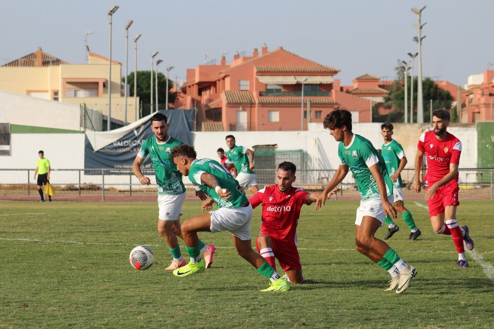 Jugada de ataque del Rota que no puede parar el Racing.